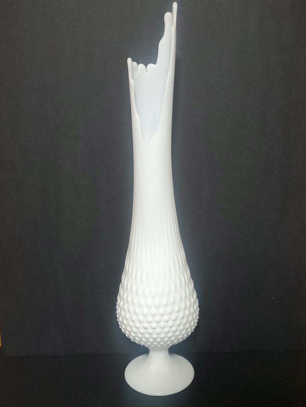 Vtg Fenton Hobnail Milk Glass Large Swung Vase
